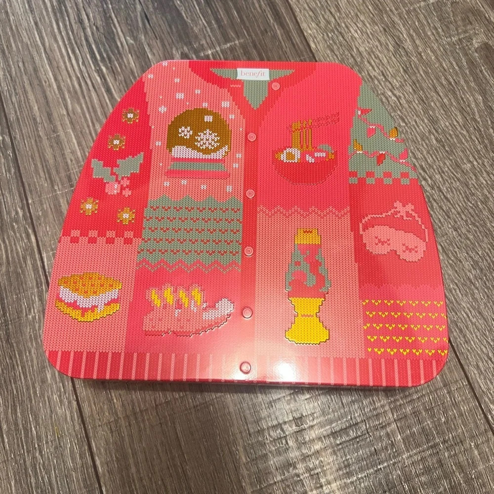 BENEFIT Cosmetics Beauty Collectible Empty Tin Pink Winter Christmas